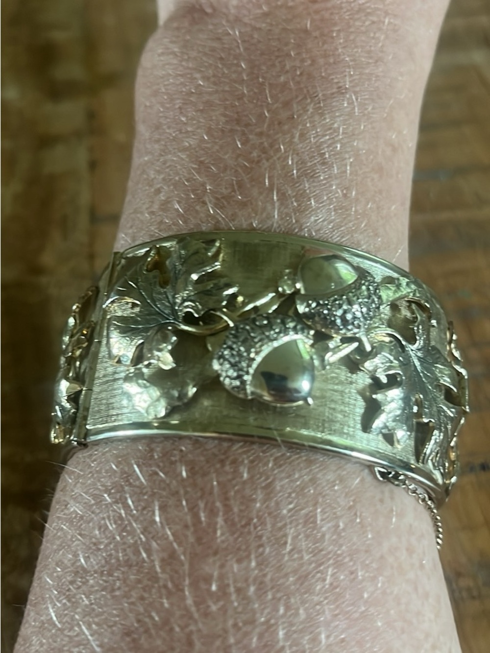 WHITING & DAVIS Signed 1980's Hinged Gold Repousse Modern Cuff Bracelet With Saf